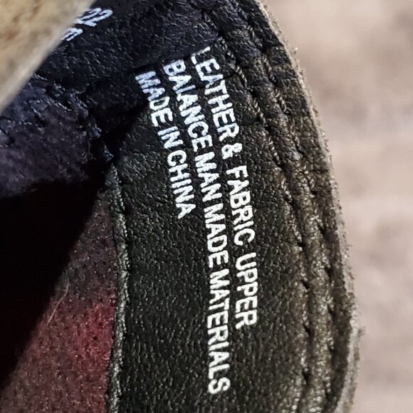 Born b.o.c. Rugged Gray Suede Slip On Ankle Boots Womens Size 7M - Picture 10 of 12